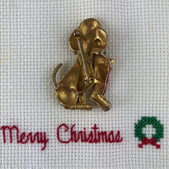 Vintage Gerry's Holiday Brooch Dog With Christmas Stocking - Picture 2 of 4